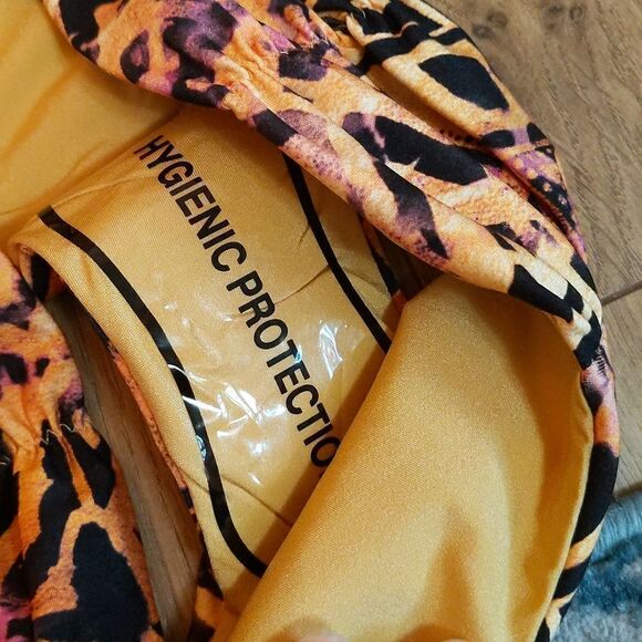 A. Che Geo Abstract Print Ruched Hip Bikini Bottoms  S NWT - Picture 6 of 8